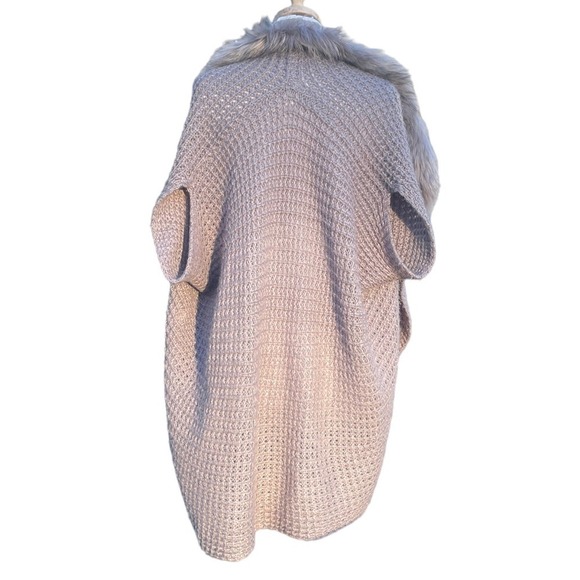 Linda Richards Luxury Fur Trimmed Mohair Cape Sweater - Picture 6 of 12